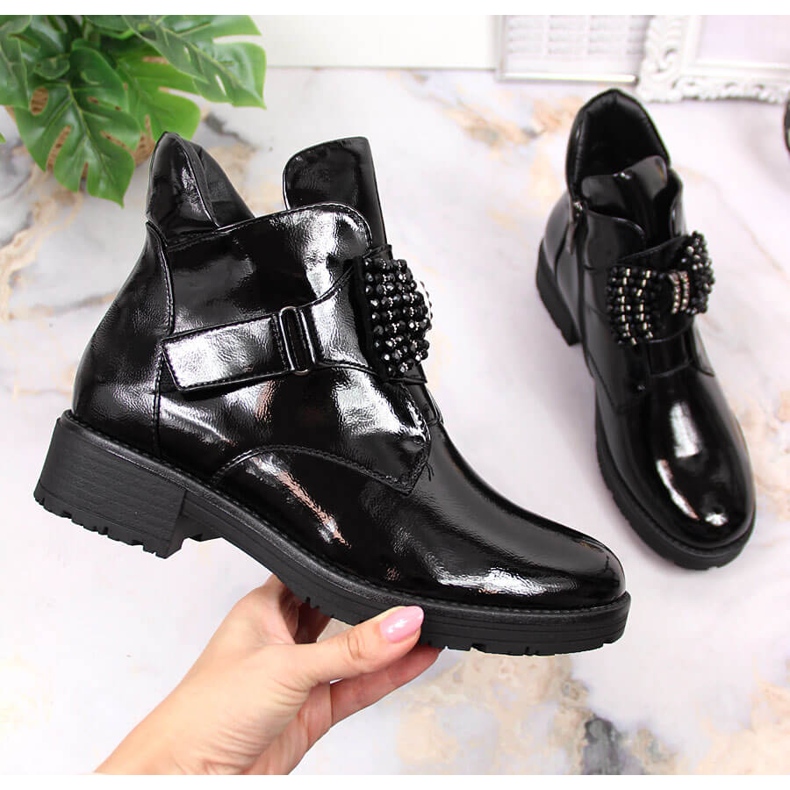 Botki damskie z kokardą lakierowane czarne Potocki 1