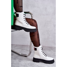 S.Barski Damskie Lakierowane Botki Workery Sznurowane Białe Conny 1