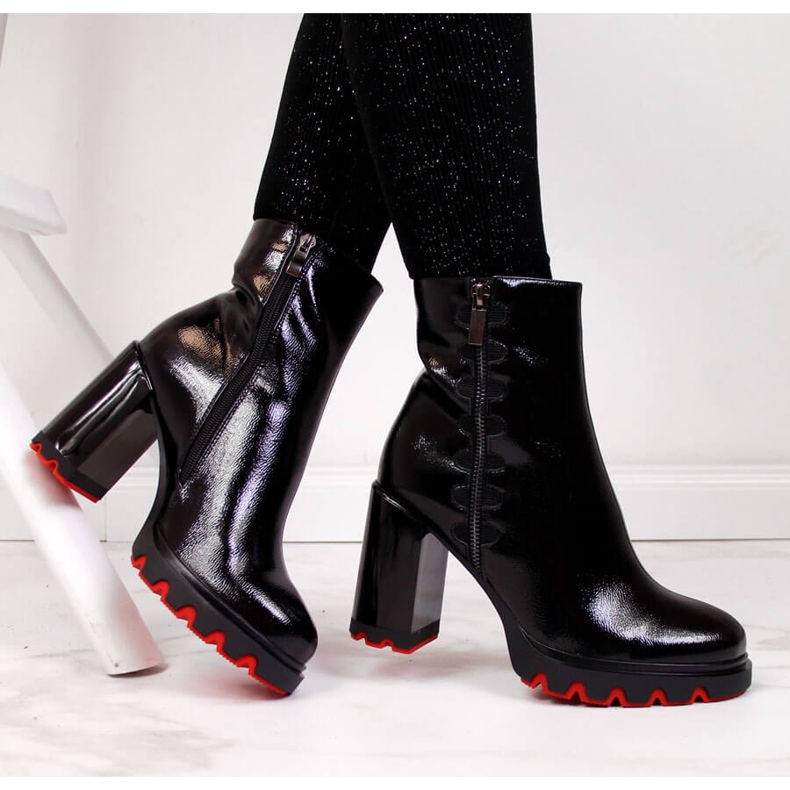 Botki damskie na słupku czarne Filippo 1