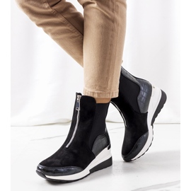 PA1 Czarne sneakersy na koturnie Triaca 1