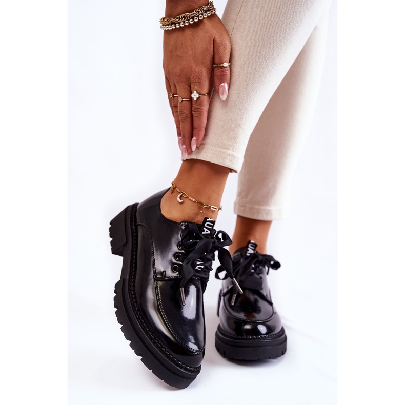 Damskie Lakierowane Półbuty La.Fi 210004B-NL Czarne 1