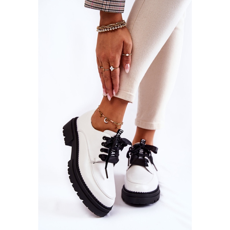 Damskie Skórzane Półbuty La.Fi 210004W-PU Białe 2