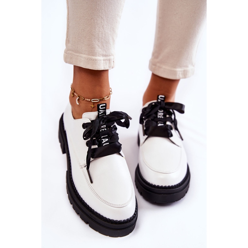 Damskie Skórzane Półbuty La.Fi 210004W-PU Białe 1