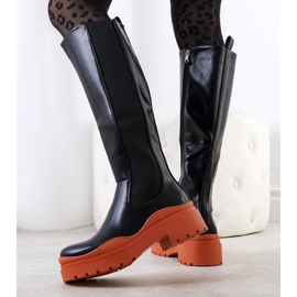 PA1 Czarne kozaki na kolorowej podeszwie Pura 1