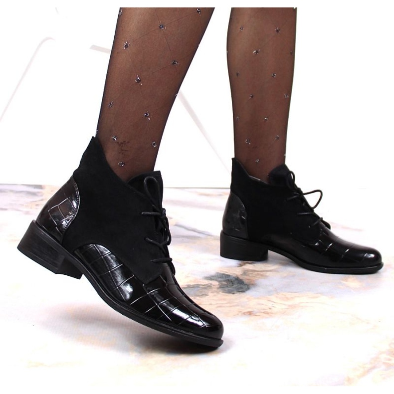 Botki sznurowane ocieplane Jezzi W JEZ299C czarne 2