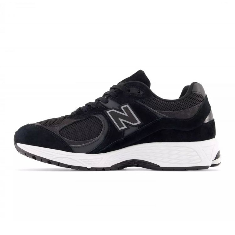 Buty New Balance 2002R M NBM2002RBK czarne 1
