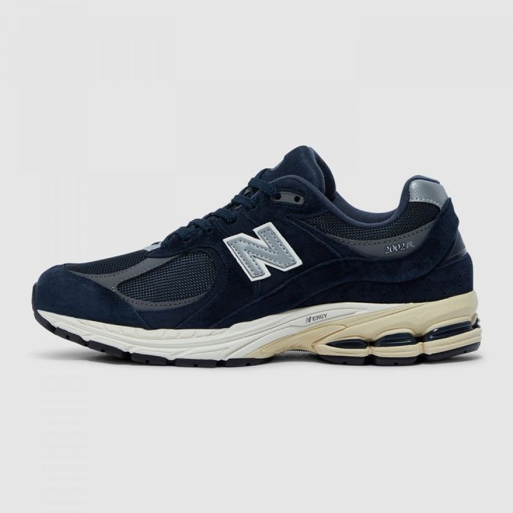 Buty New Balance 2002R M NBM2002RCA granatowe szare 1