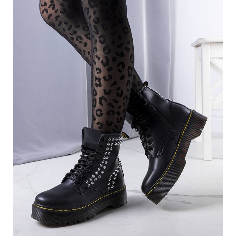 PA1 Czarne botki z ćwiekami Castello 1