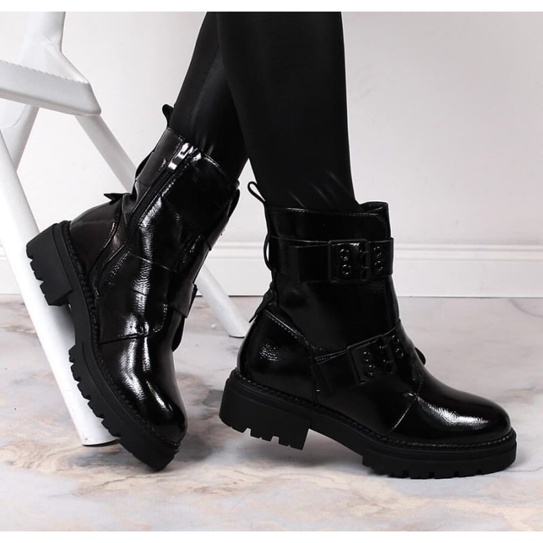 Botki z klamrami ocieplane Laura La.Fi W PMR24A czarne 2