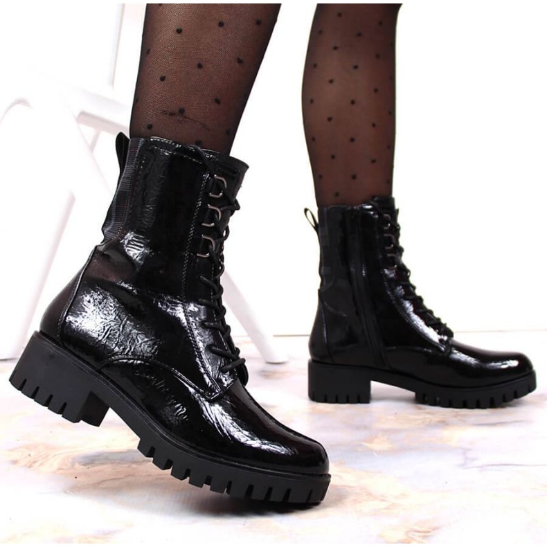 Botki trapery lakierowane ocieplane Jezzi W JEZ369 czarne 2