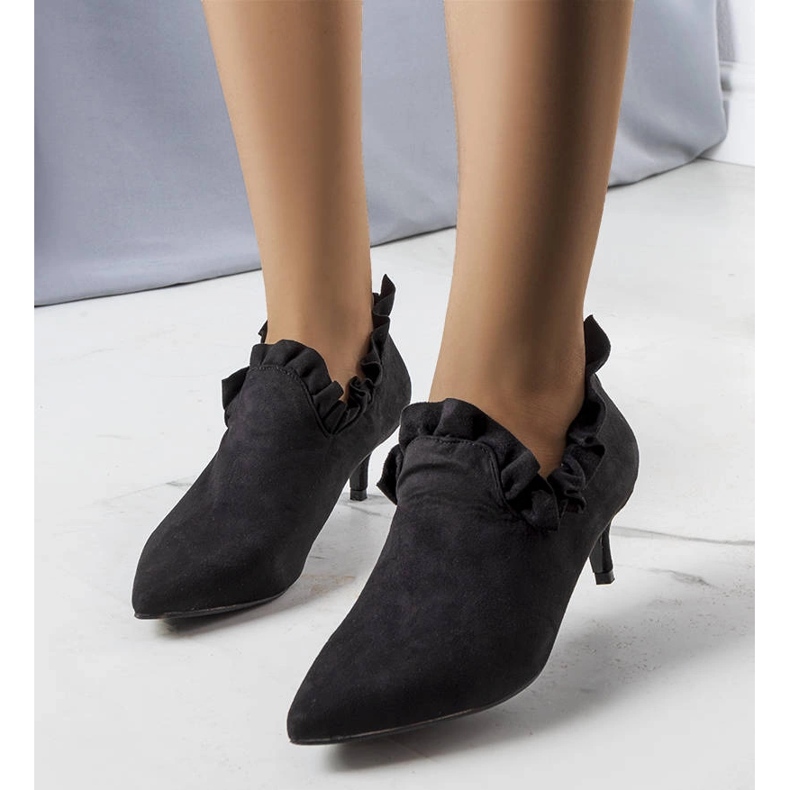 Czarne czółenka z cholewką Gavri 1