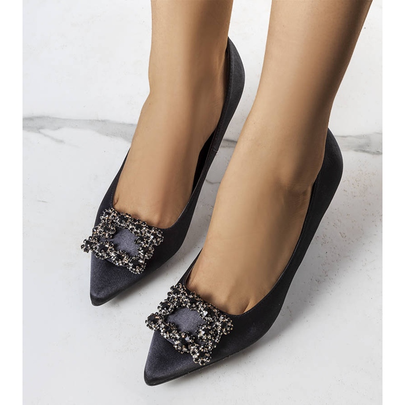 BM Czarne czółenka na szpilce Lukis 1