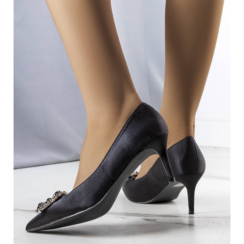 BM Czarne czółenka na szpilce Lukis 2