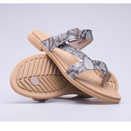 Sandały Crocs Tulum Toe Post Sandal W 206108-15W beżowy brązowe 8