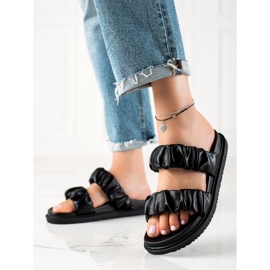 J. Star Czarne klapki z paskami 2