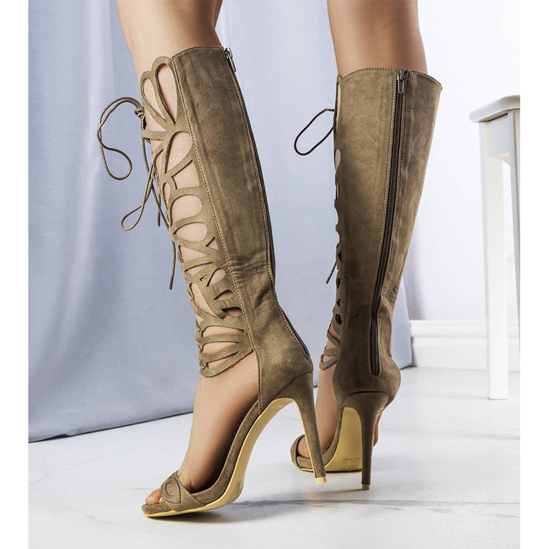 Zielone sandały z ozdobną cholewką Julio 1