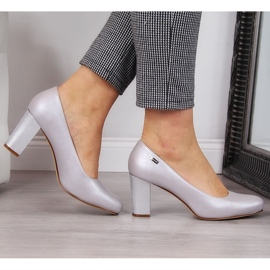 Czółenka na słupku srebrne perłowe Sergio Leone srebrny 1