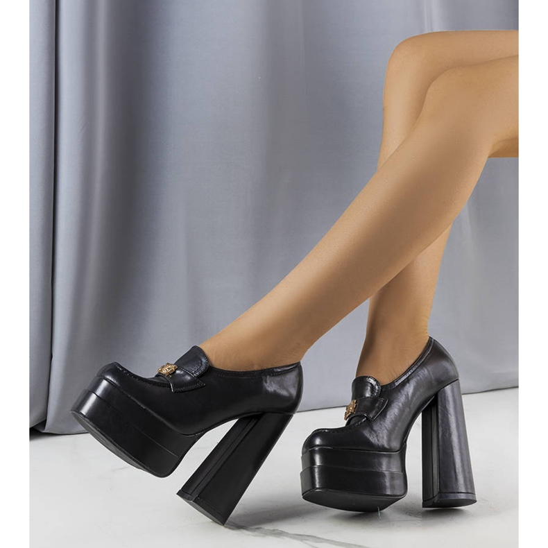 BM Czarne czółenka na masywnym słupku Janie 2