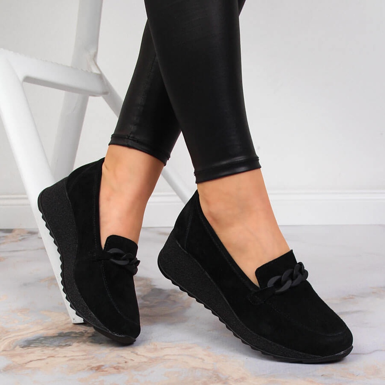 Półbuty skórzane mokasyny na koturnie z łańcuchem czarne Filippo DP3632 1