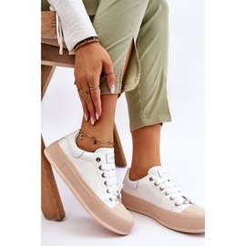 Damskie Lakierowane Trampki Na Platformie GOE LL2N4020 Białe 2