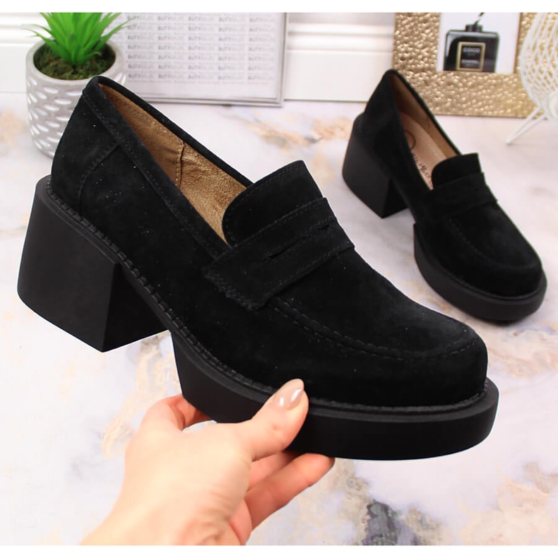 Skórzane zamszowe mokasyny damskie na obcasie Filippo DP4685/23 czarne 1