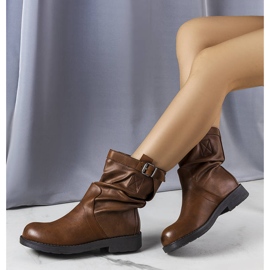 BM Brązowe wsuwane płaskie botki Charlene 1