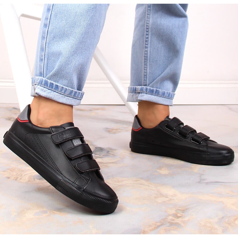 Trampki ze skóry ekologicznej na rzepy czarne Big Star LL274A208 2