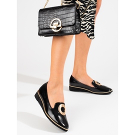 Lakierowane czarne mokasyny Shelovet 1