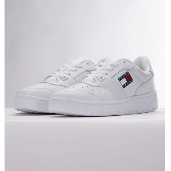 Buty Tommy Hilfiger Retro Basket Ess W EN0EN01723 Ybr białe 1