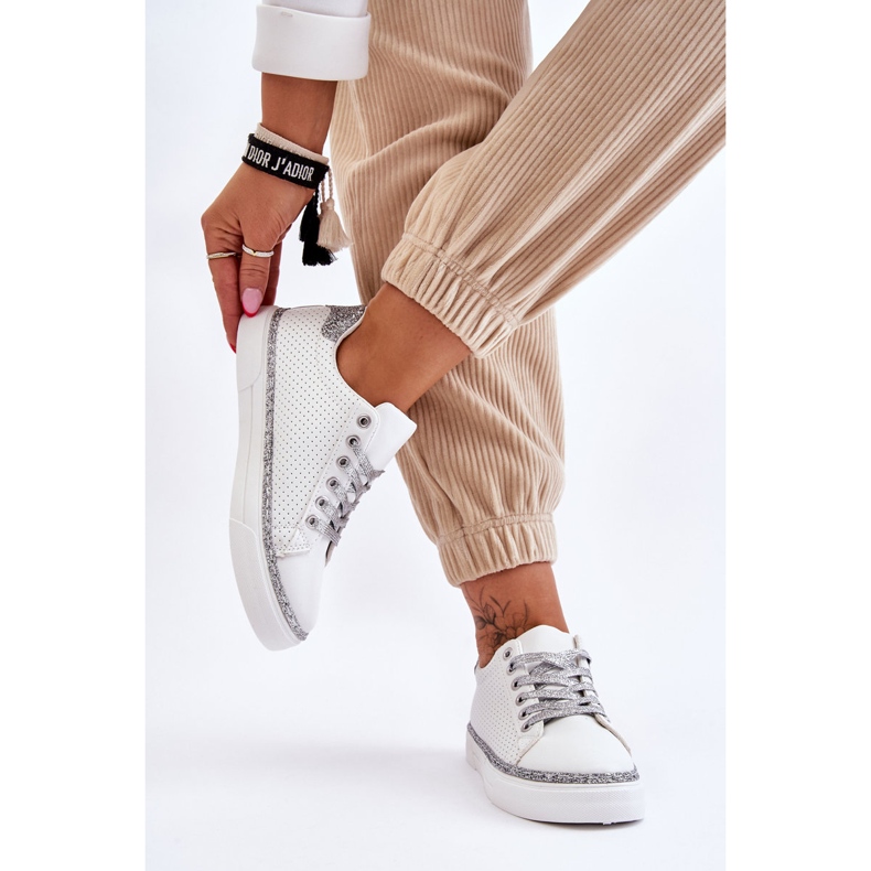 BM Niskie Damskie Trampki Z Perforacją Biało-Srebrne Daxton białe srebrny 2