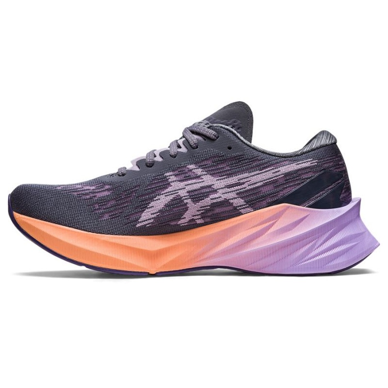 Buty do biegania Asics Novablast 3 W 1012B288 020 fioletowe 1