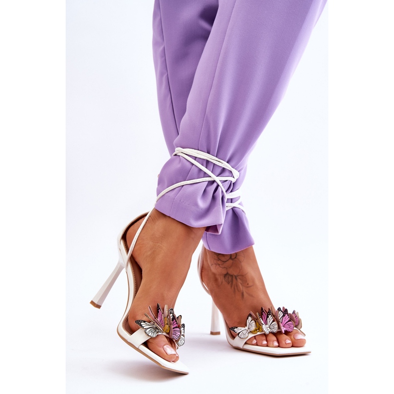 FS1 Wiązane Sandałki Na Szpilce Z Motylami Białe Delmar 2