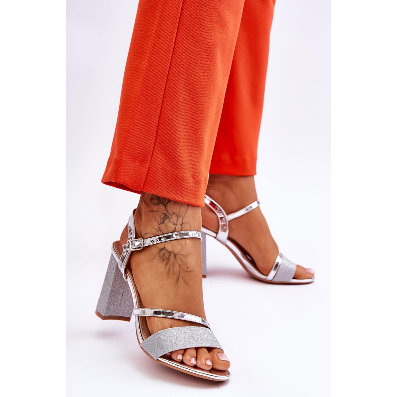 Vinceza Błyszczące Sandały Na Obcasie Srebrne Alicia srebrny 2