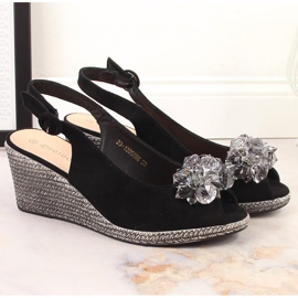 Sandały damskie na koturnie zamszowe z kryształkami czarne Potocki SZ12055 5