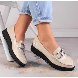 Lakierowane mokasyny damskie na platformie beżowe Sergio Leone MK757 beżowy 1