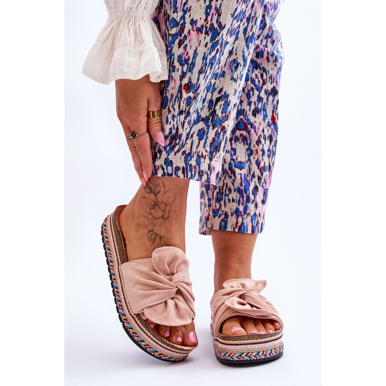 Damskie Klapki Na Masywnej Platformie Jasnoróżowe Terisa 1