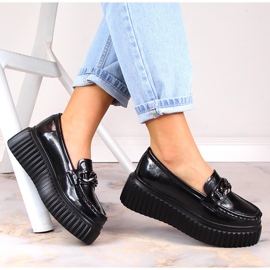 Skórzane półbuty mokasyny na platformie czarne Filippo DP4450 1