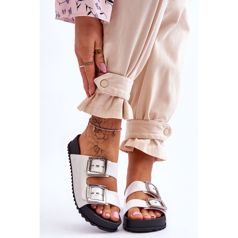 Damskie Klapki Gładkie ZAXY HH285159 Białe 1