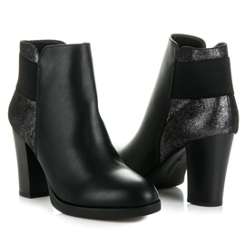 Vinceza Botki na słupku czarne 2