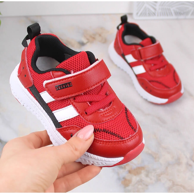 Atletico Buty półbuty sportowe dziecięce na rzep czerwone AbcKids B933104083 1