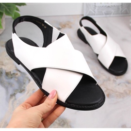 Sandały damskie płaskie wsuwane białe Potocki YQ21024 4