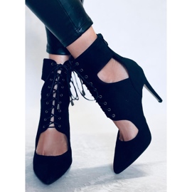 Botki wycięte na szpilce Demi Nero czarne 1