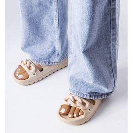 Beżowe gumowe klapki Étoile beżowy 1