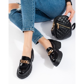 Lakierowane półbuty na platformie czarne Shelovet 2