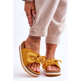 PG1 Klapki Na Platformie Żółte So Comfy 1