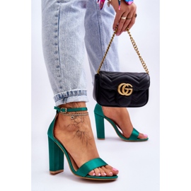 Satynowe Sandały Na Obcasie Zielone Linsy 2
