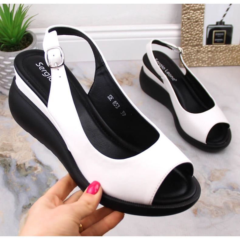 Sandały damskie na koturnie białe Sergio Leone SK853 1