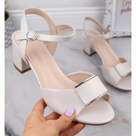 Sandały damskie na słupku eleganckie perłowe Sergio Leone SK806 białe 1