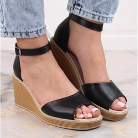 Skórzane komfortowe sandały damskie na koturnie czarne Filippo DS4507 5