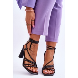 Modne Wiązane Sandały Na Obcasie Czarne Tessoro 1